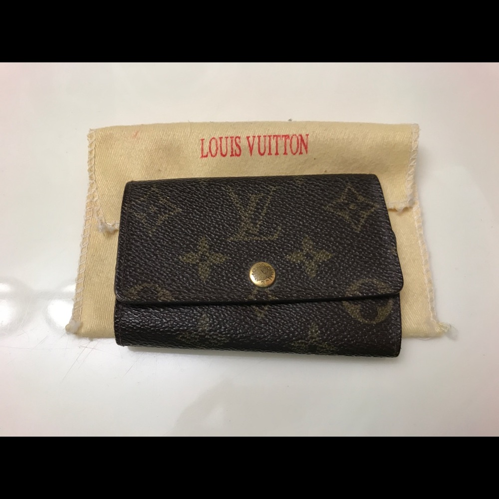 Louis Vuitton 6 Key Ring Holder